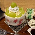 甘味処 雪屋 Conco - シャインマスカットあんみつ