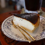 あきの珈琲 - バスクチーズケーキ（650円）