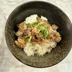 麺や二代目 夜来香 - ルーロー飯