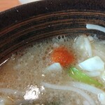 幸楽苑 - 辛いニンニク投下