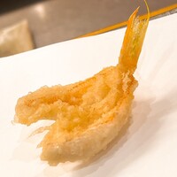 天ぷら 車 - 姫小鯛です。姫鯛の子供。成魚になると色褪せますが、小鯛の時期は赤と黄色の色艶がキレイなカワユイ魚です。