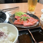 お肉屋さんの焼肉 まるやす - 