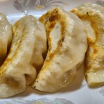 りんりん - 肉野菜炒め定食のジャンボ餃子