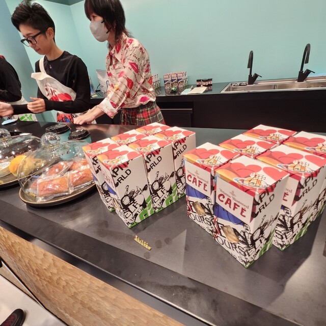 日本初上陸のヴィヴィアン・ウエストウッド カフェ』by じゅみりん