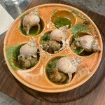 なきざかな - 巻貝のエスカルゴバター