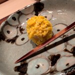 伯雲 - 菊花びら、きんとん餡　　これも好き！