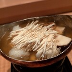 伯雲 - 松茸と鱧。甘めのお出汁