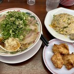 ラーメン魁力屋 - 料理写真: