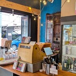 以呂波香辛麺 - 店内は昭和レトロ風景。