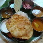 三燈舎 - フルミールス