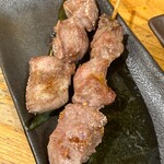 炭火やきとり あかしろ屋 - たん＆かしら