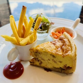 CAFE AUX BACCHANALES_1