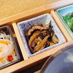 トッサ・ジ・クラッサン - ひじき