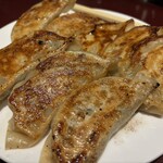 サンコウエンチャイナ・カフェ アンド ダイニング - 名物肉汁大餃子