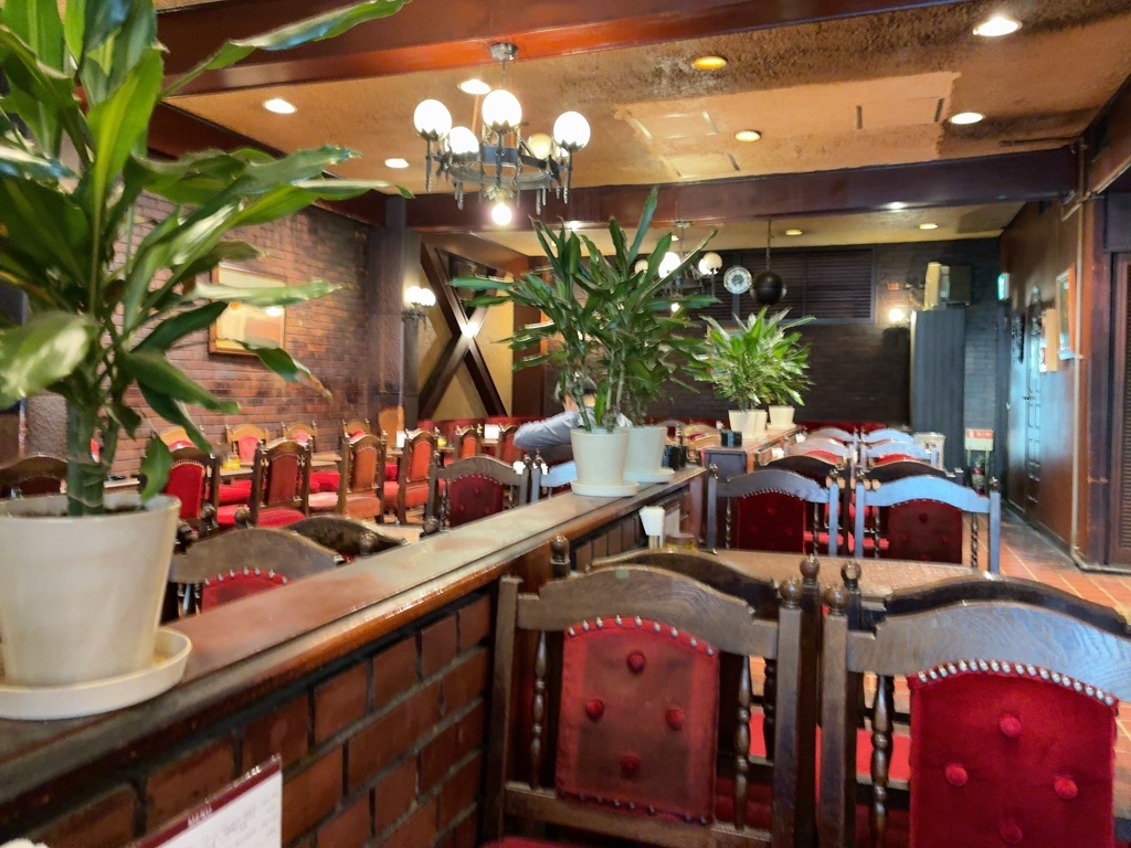 カフェタイム☆です お休み明けご来店ありがとうございました。 今日お昼頃から電話