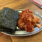 韓兵衛 - お通し〜キムチ 319円