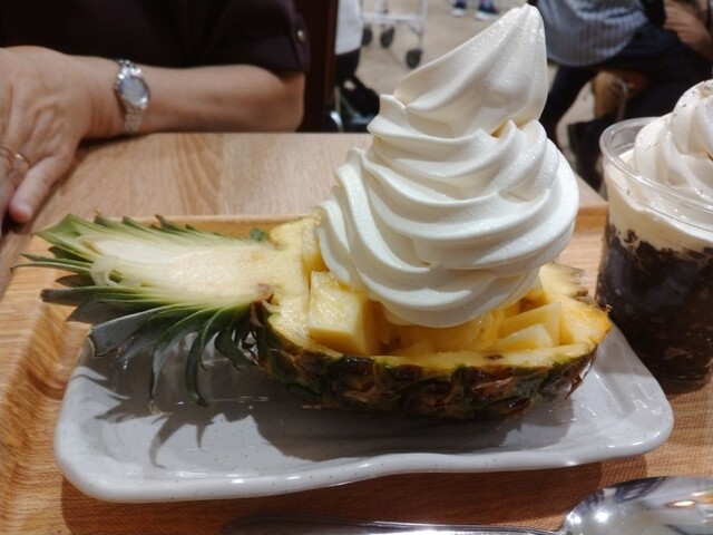 ウジエスーパー 美田園店 - 美田園（フルーツパーラー）の写真