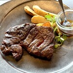 ワカヌイ グリル ダイニング バー 東京 - 牧草牛リブアイ