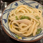 丸亀製麺 - ねばとろ鶏ぶっかけうどん、混ぜました