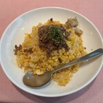 シェフス - 肉のせ炒飯（大盛）
