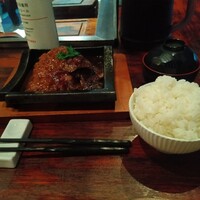 鉄板ダイニング 哲 - ご飯は大盛り
