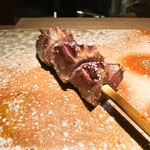 炭割烹 新谷 - 黒王の砂ずり ◎