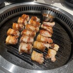 Jukusei Niku Senmon Ten Yopu no O Buta Shio Yaki Kichijoji Ten - 