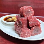焼肉幸泉 - 赤身角切り