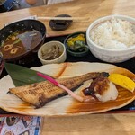 さかな屋の大衆食堂 まぐろのしん - 