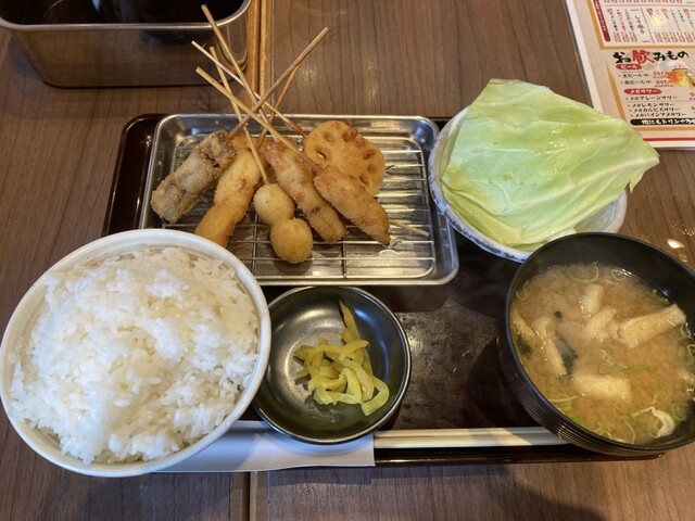 Kushi Katsu Teppan Izakaya Kushiwakamaru Nakamozu Ten