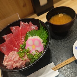 沼津魚がし丼_0