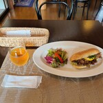 book&cafe Nishi-Tei - 