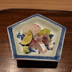 木山 - お造り~鯛と鯵∶胡瓜と黄韮の漬物