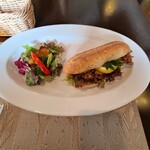 book&cafe Nishi-Tei - 