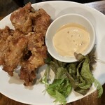 CONA 大宮店 - 3種のソースから選べる鶏の唐揚げ(トリュフマヨ)