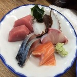 まるしん - 刺身５種盛650円