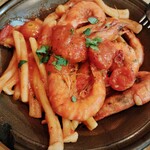 トラットリア フランコ - まるごと車エビの入ったトマトソース（カザレッチェ）