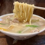 チャイナタウン - 麺リフト。