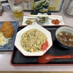 Sutato - チャーハンとメンチカツ