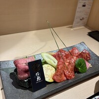 牛刺しと焼肉 仔虎 クリスロード店 - 