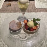 KITCHEN ぬまた - デザート盛り合わせ（上から）
