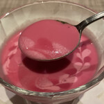KITCHEN ぬまた - ビーツの冷製スープリフト