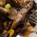 KITCHEN ぬまた - 若鶏の赤ワイン煮リフト