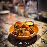 el caliente modern mexicano - カリフラワーとブロッコリーのフリット 650円