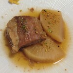 蕎麦倶楽部　佐々木 - 柔トロ豚の煮物