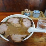 くまもとらーめん ブッダガヤ - チャーシューメン