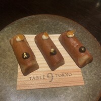 DINING & BAR TABLE 9 TOKYO - 