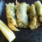 琉球回転寿司 海來 - グルクン味噌漬けの大葉包み揚げ。(１つ後ろに隠れています)