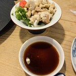 とり八茶屋 - 鶏皮ポン酢　330円