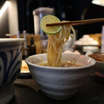 駄目な隣人 人形町店 - すだち昆布水つけ麺